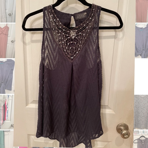 ASTR sleeveless blouse - Picture 1 of 2